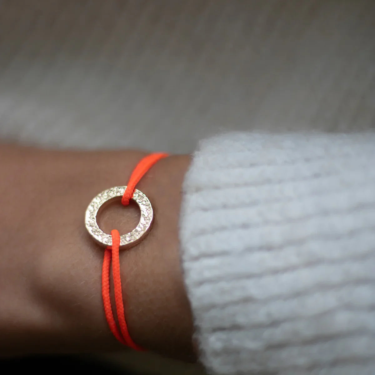 Bracelet CERCLE Plaqué Or Martelé - FLOW - image 2